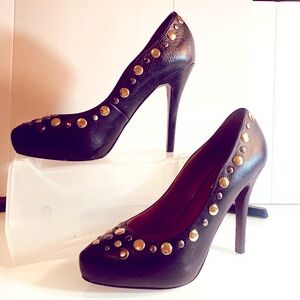 Steve Madden High heels golden studded Trim Black Size 8.5M pumps